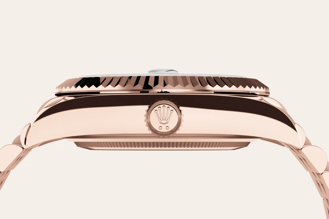 Rolex Sky-Dweller in 18 ct Everose gold, M336935-0008 - Chung Fatt Kee