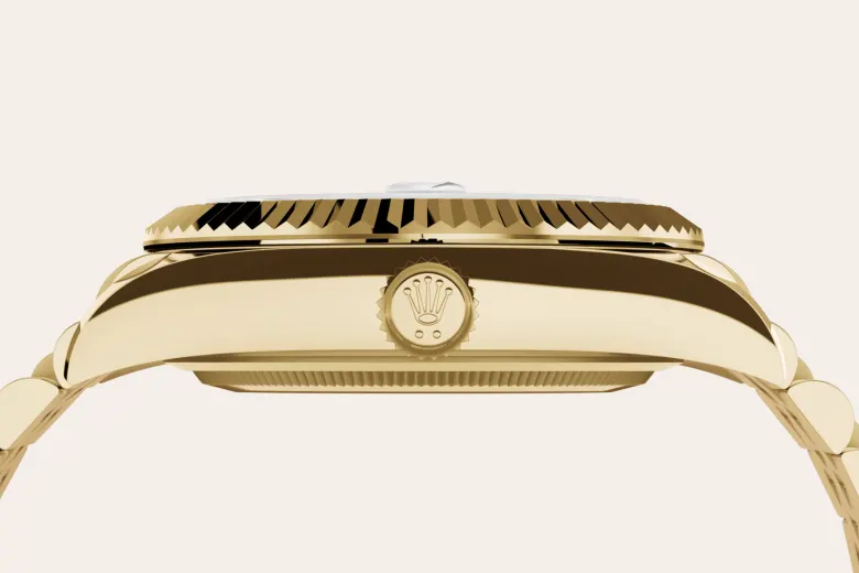 Rolex Sky-Dweller in 18 ct yellow gold, M336938-0008 - Chung Fatt Kee